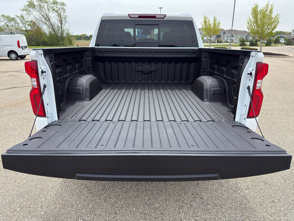 Used 2025 Chevrolet Silverado 1500 LT Trail Boss w/ Convenience Package II AWD/4WD image 15