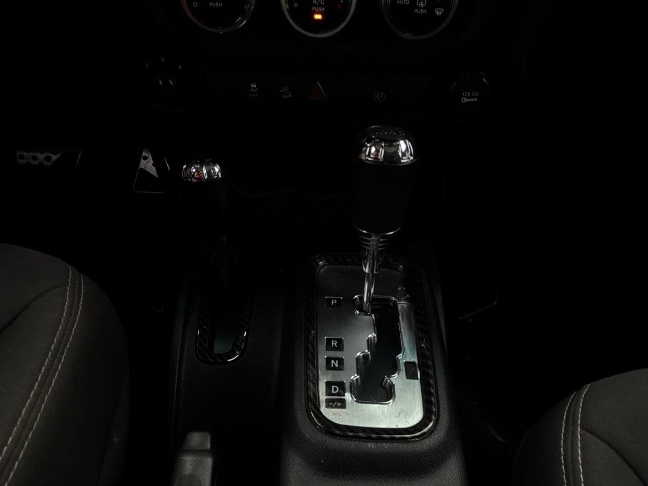 Used 2013 Jeep Wrangler Unlimited Sahara AWD/4WD image 25