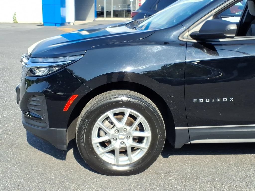 Certified 2023 Chevrolet Equinox LS w/ LS Convenience Package AWD/4WD image 5