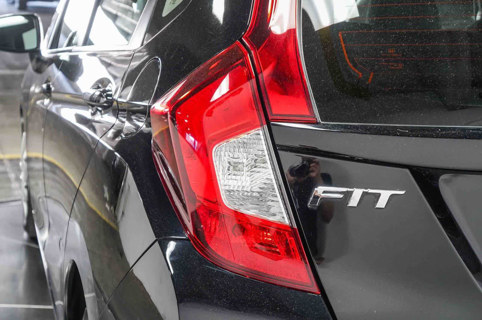 Used 2020 Honda Fit LX image 9