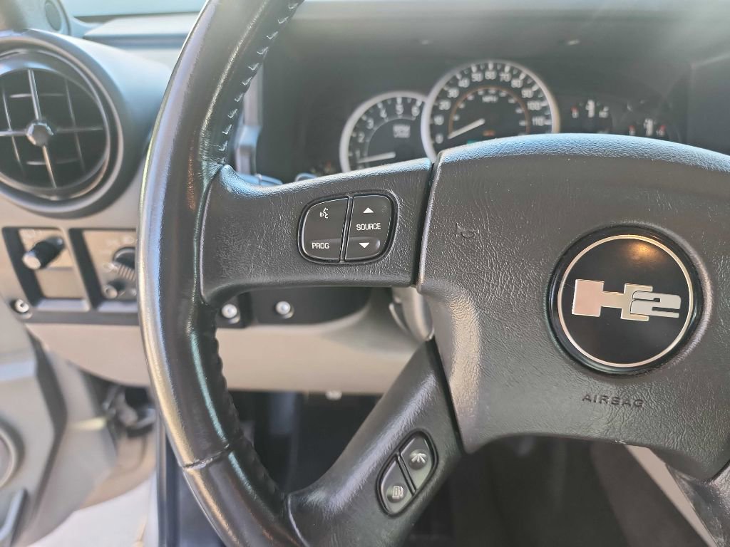 Used 2005 HUMMER H2 w/ Preferred Equipment Group image 19