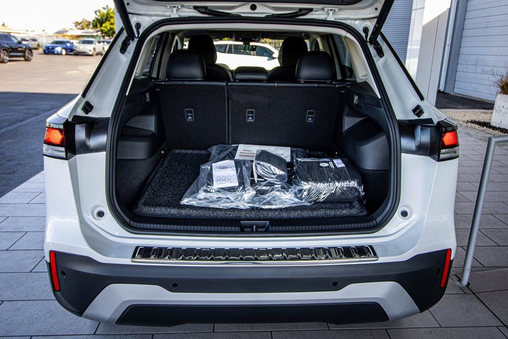 New 2026 Volkswagen Tiguan SE image 17