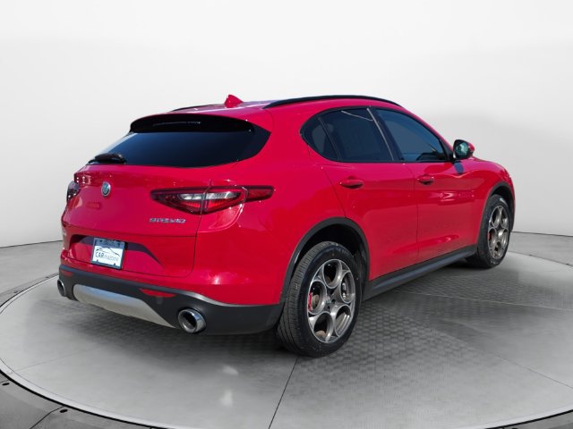 Used 2018 Alfa Romeo Stelvio Sport w/ Quick Order Package 22J Sport AWD/4WD image 5