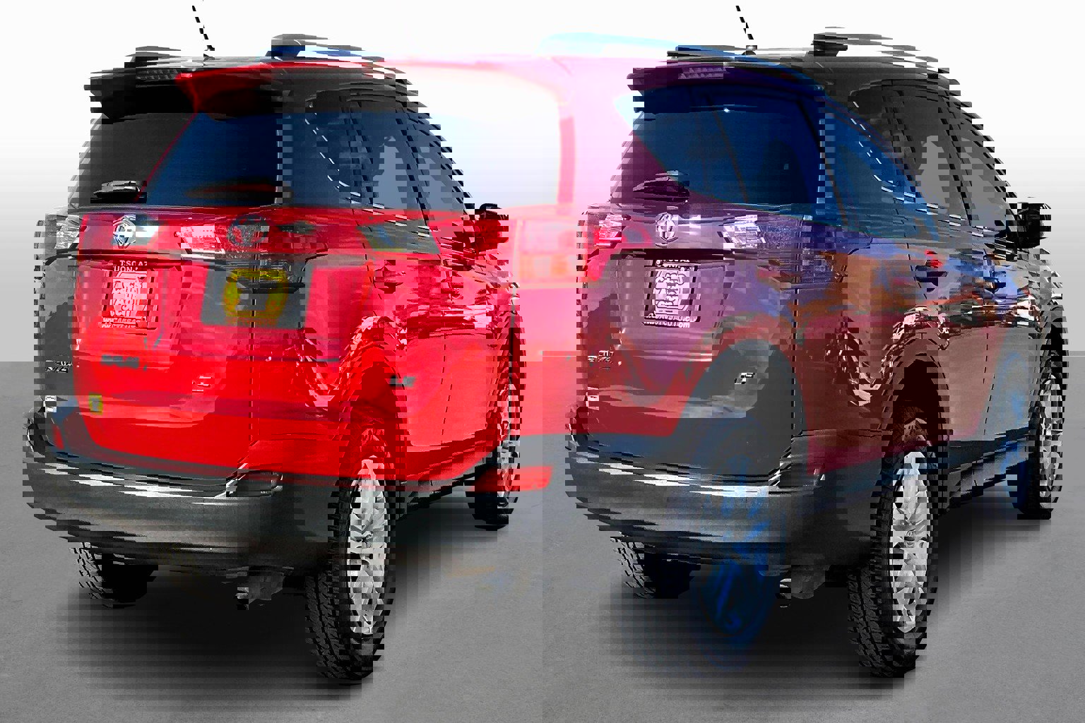 Used 2015 Toyota RAV4 LE image 2