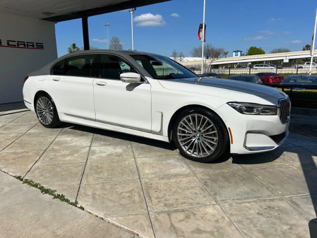 Used 2022 BMW 740i w/ Luxury Rear Seating Package image 5