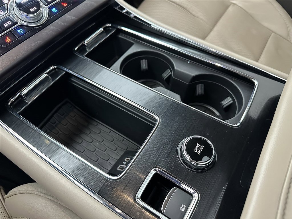 Used 2022 Lincoln Aviator Reserve w/ Equipment Group 201A image 34