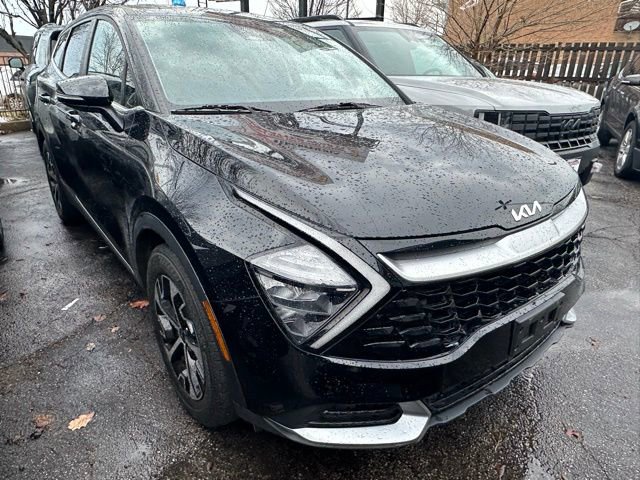 Used 2023 Kia Sportage EX image 3