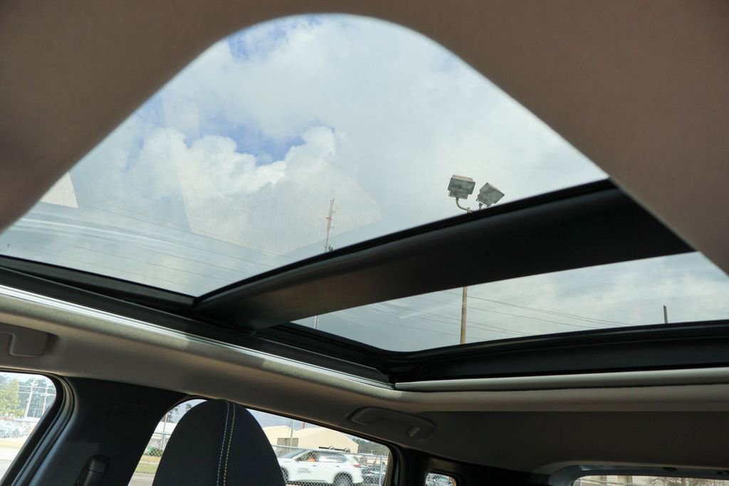 New 2026 Nissan Kicks SV image 9