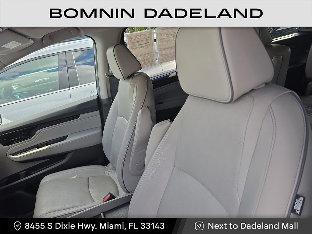 Used 2022 Honda Odyssey Elite image 17
