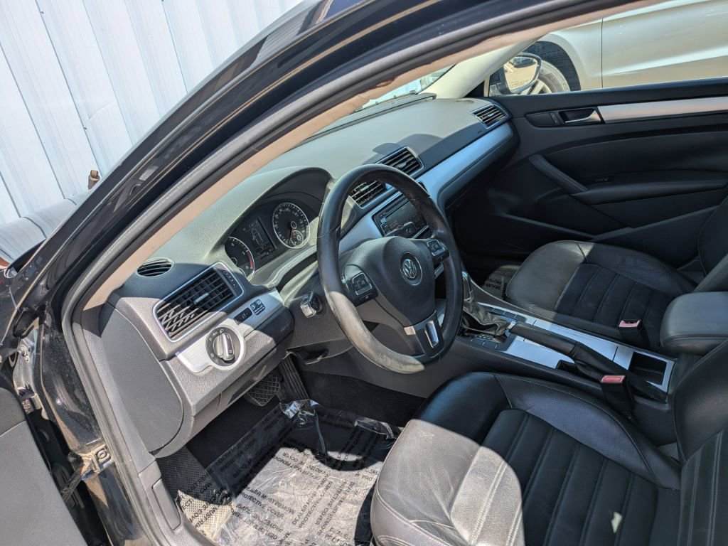 Used 2012 Volkswagen Passat TDI SEL Premium FWD image 10