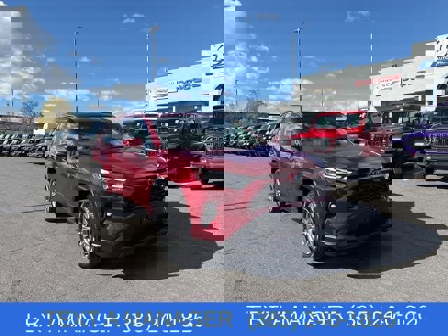 Used 2025 Toyota RAV4 XLE image 2