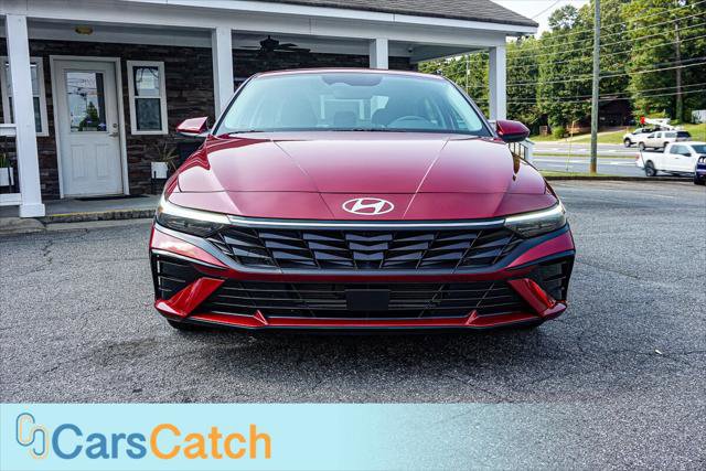 Used 2025 Hyundai Elantra SEL image 11