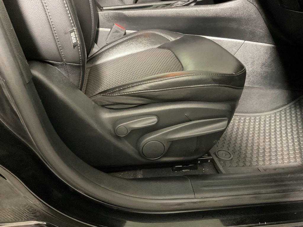 Used 2022 Jeep Compass Altitude w/ Sun and Sound Group image 38