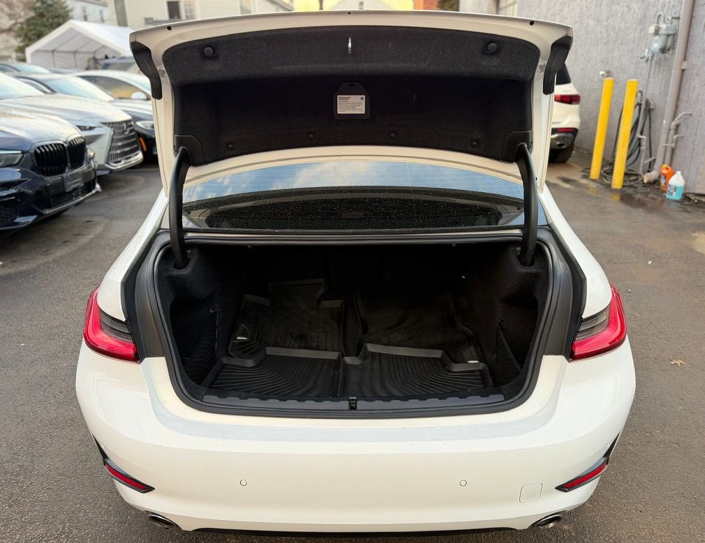 Used 2019 BMW 330i xDrive Sedan w/ Premium Package image 12