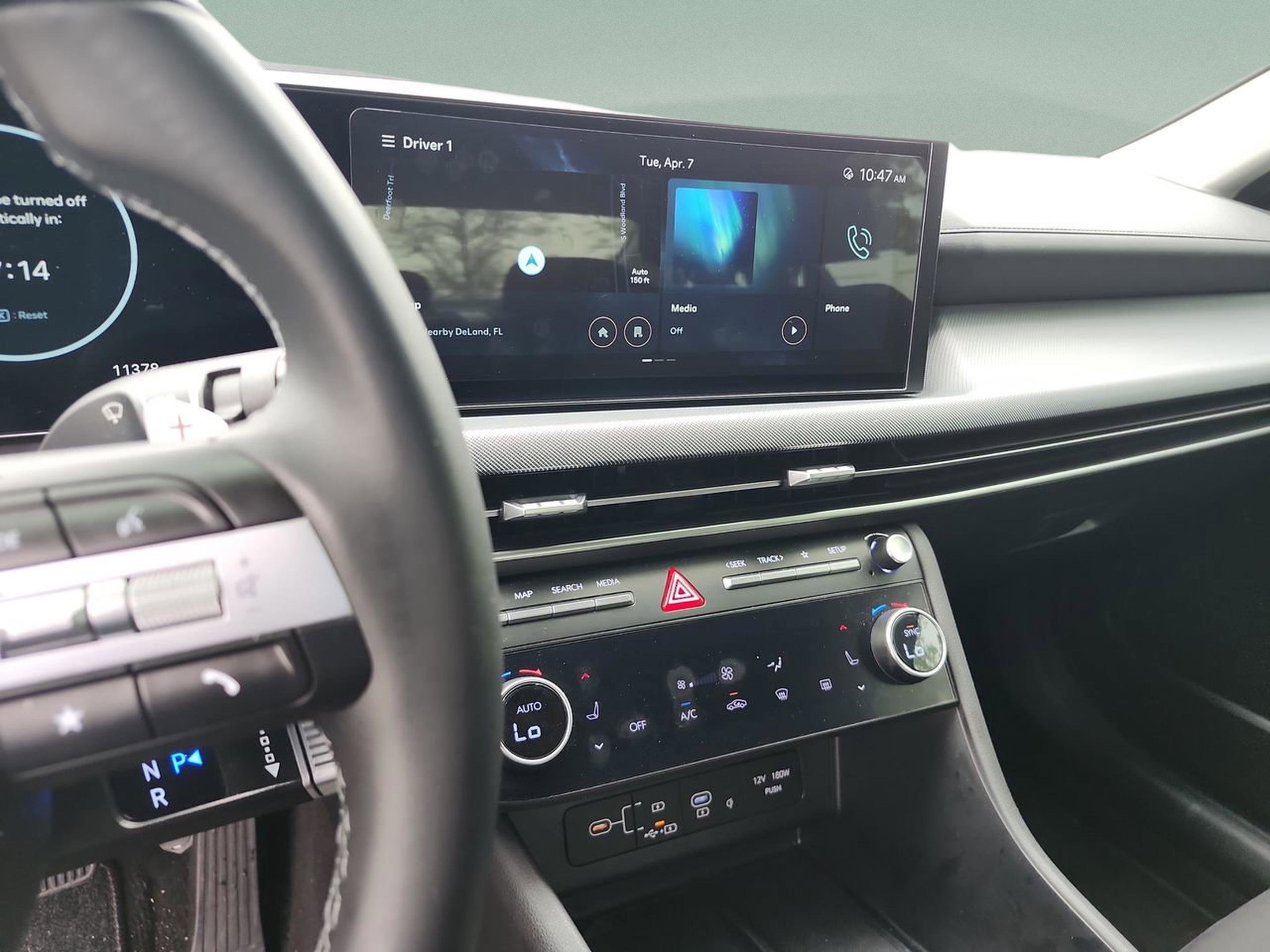 Certified 2024 Hyundai Sonata SEL w/ Convenience Package image 11