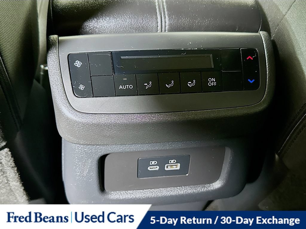 Used 2024 Nissan Pathfinder SV AWD/4WD image 31