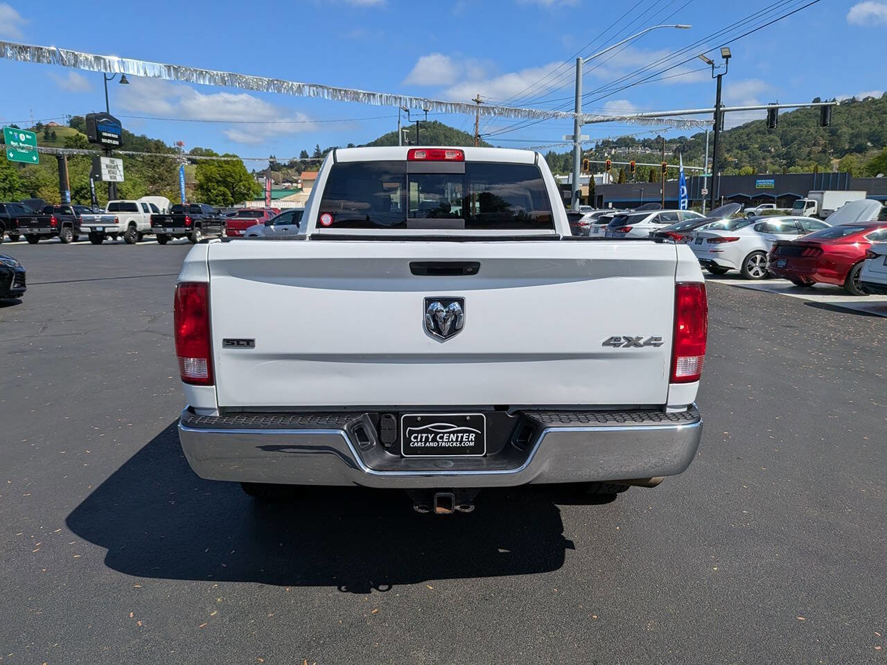 Used 2017 RAM 1500 Classic SLT AWD/4WD image 18