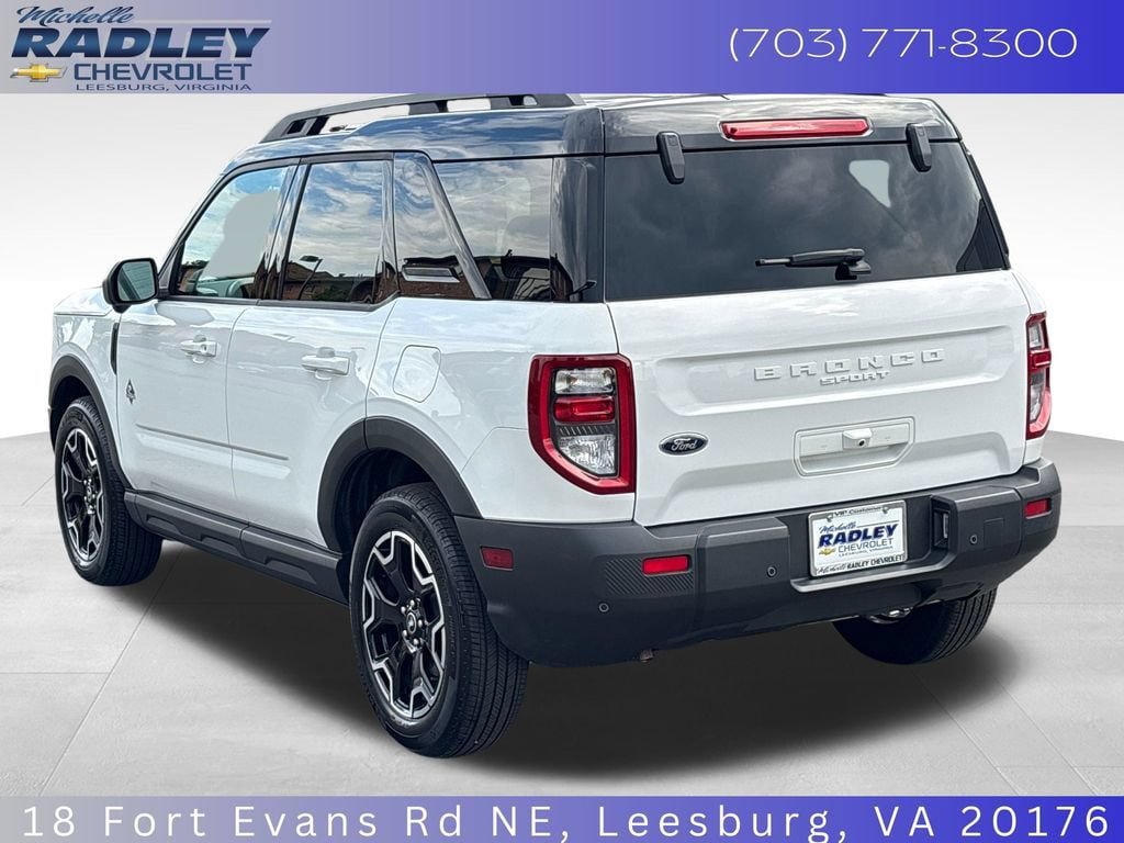 Used 2025 Ford Bronco Sport Outer Banks w/ Outer Banks Tech Package+ AWD/4WD image 3