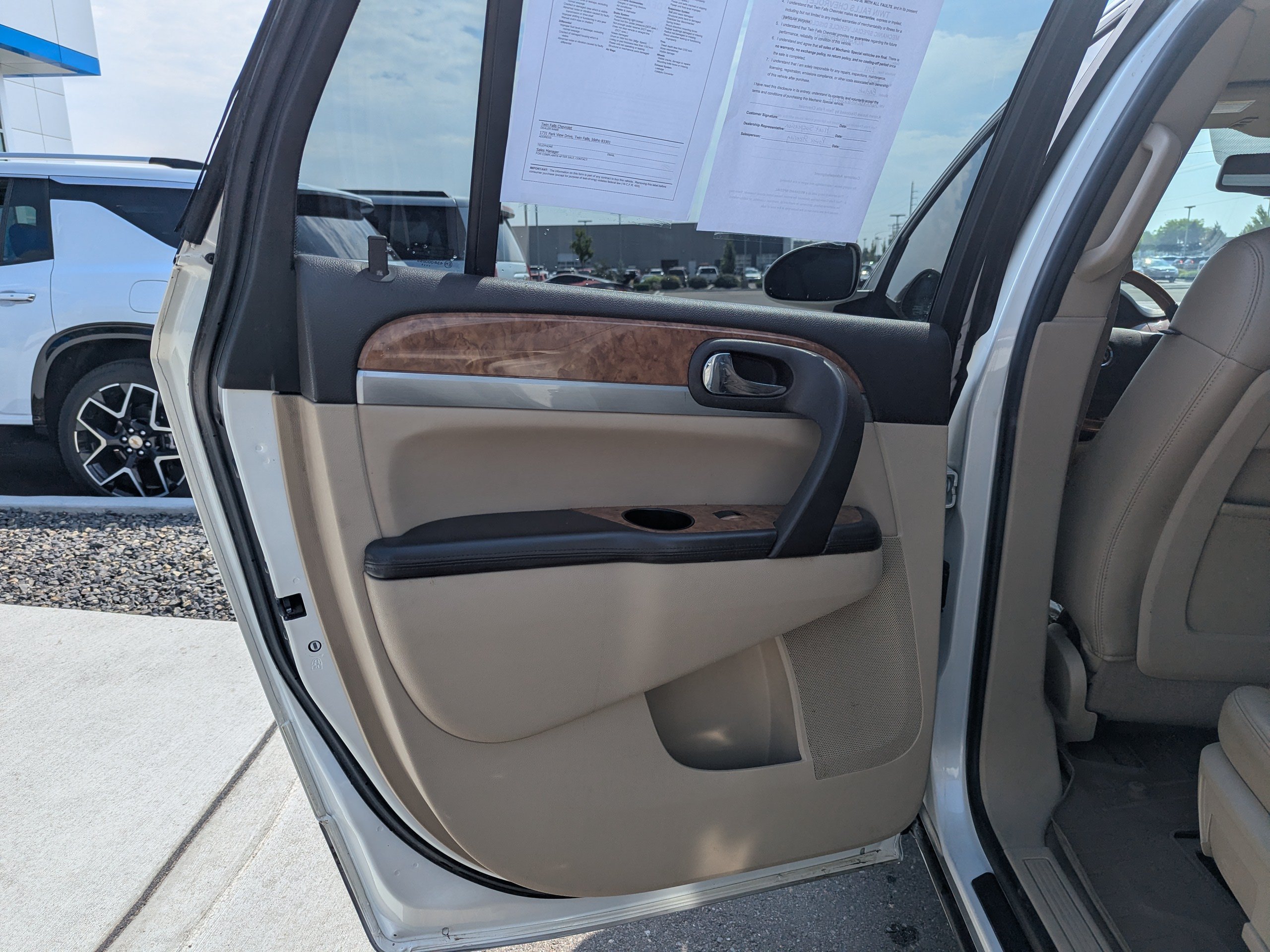 Used 2011 Buick Enclave CXL AWD/4WD image 26