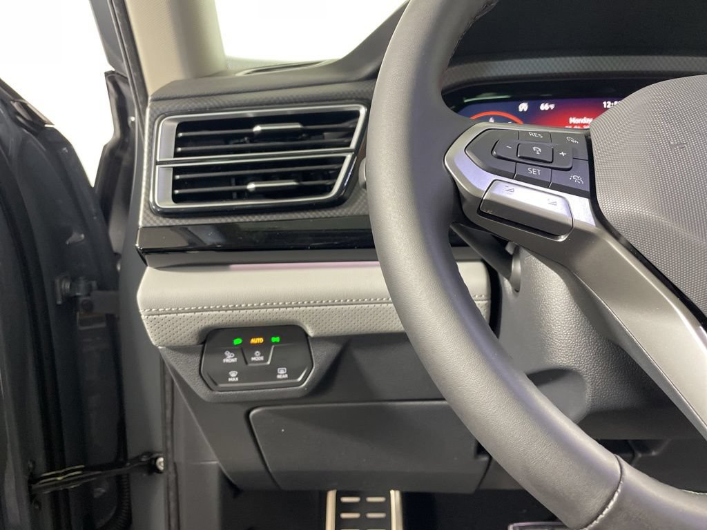 New 2026 Volkswagen Atlas Peak Edition AWD/4WD image 13