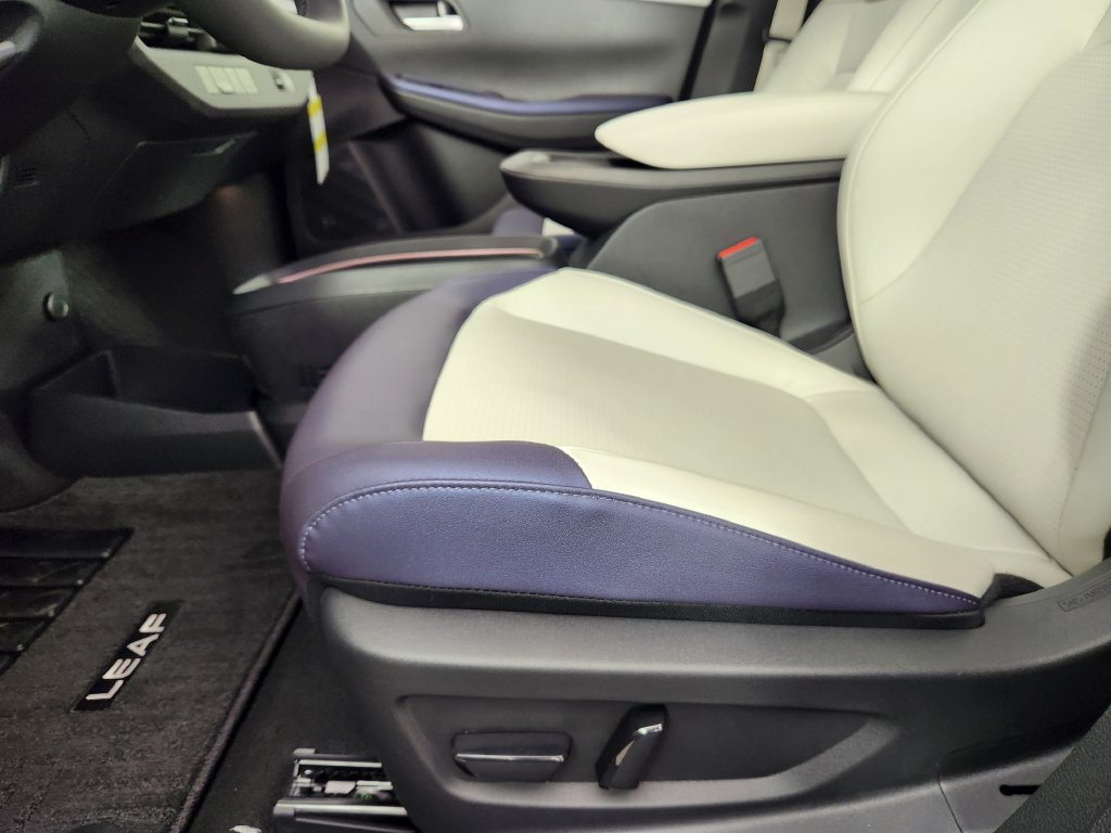 New 2026 Nissan Leaf SV+ w/ Floor Mat Package (SV+) FWD image 11
