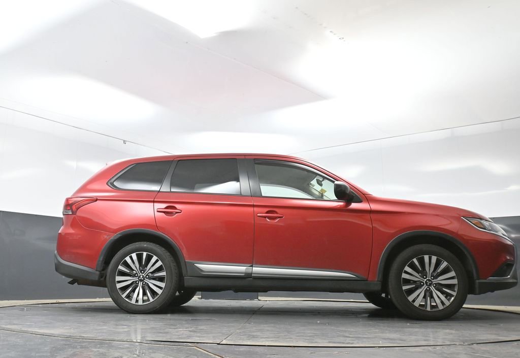 Used 2019 Mitsubishi Outlander ES FWD image 22