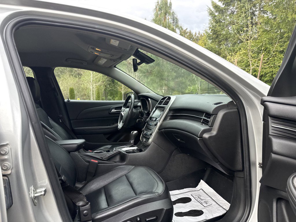 Used 2016 Chevrolet Malibu LTZ FWD image 15