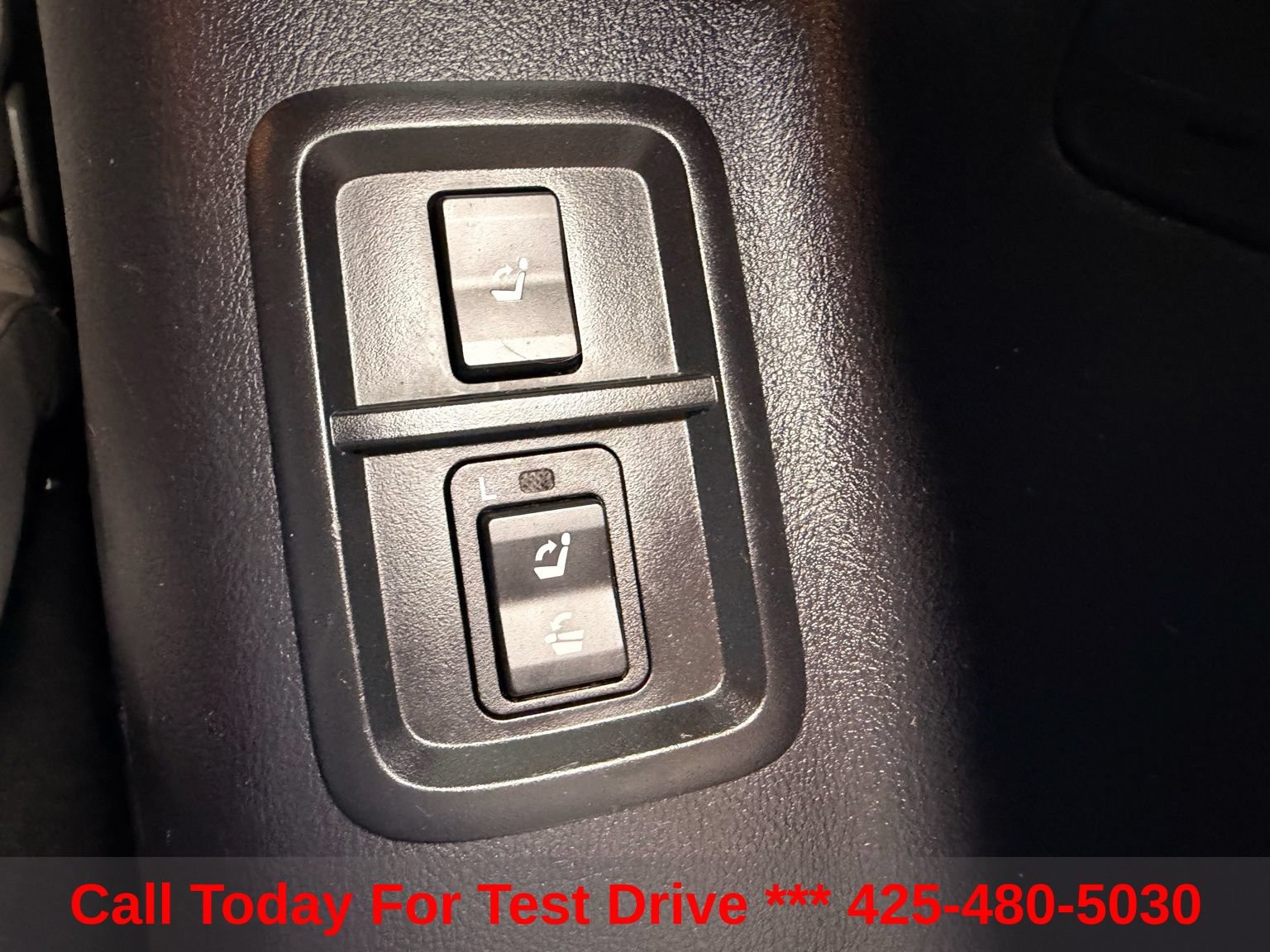 Used 2020 Toyota Sequoia Limited w/ Safety & Convenience Package AWD/4WD image 17