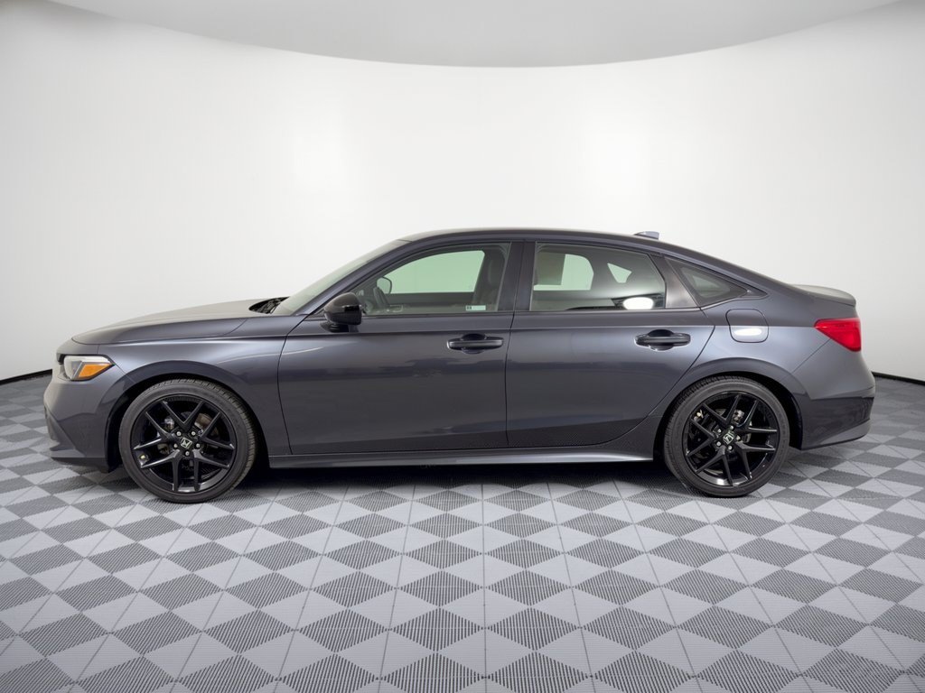 Used 2023 Honda Civic Sport image 2