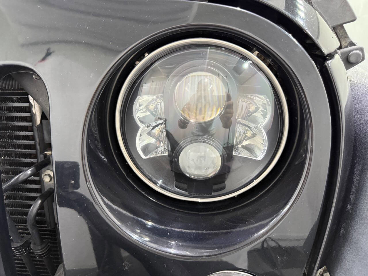 Used 2016 Jeep Wrangler Unlimited Rubicon w/ Max Tow Package image 17