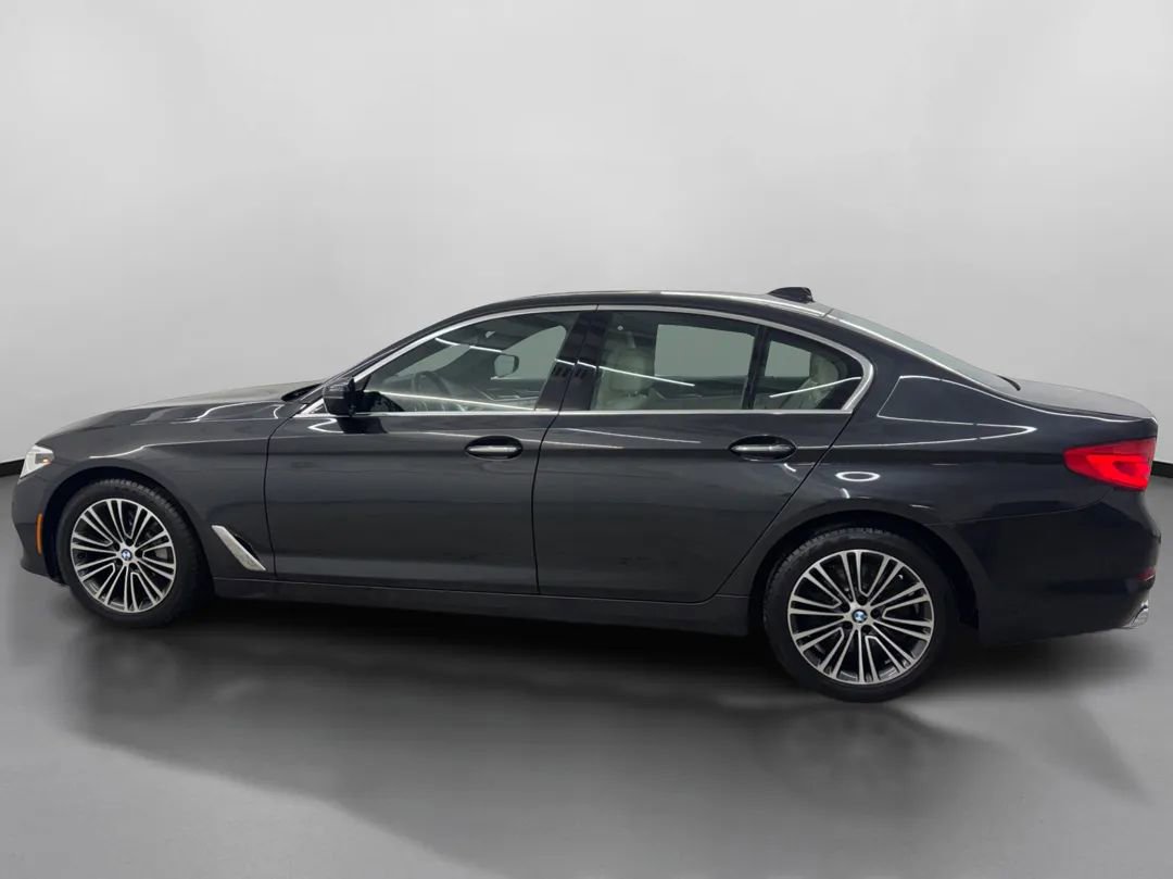 Used 2017 BMW 540i xDrive image 5