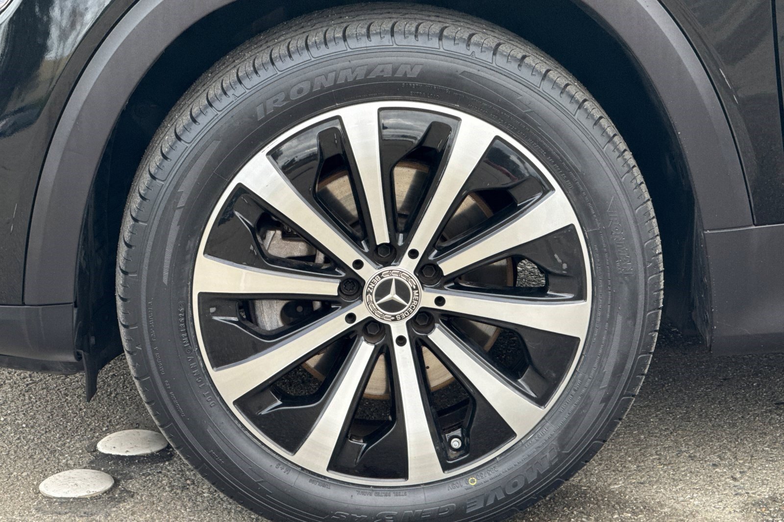 Used 2021 Mercedes-Benz GLB 250 4MATIC image 35