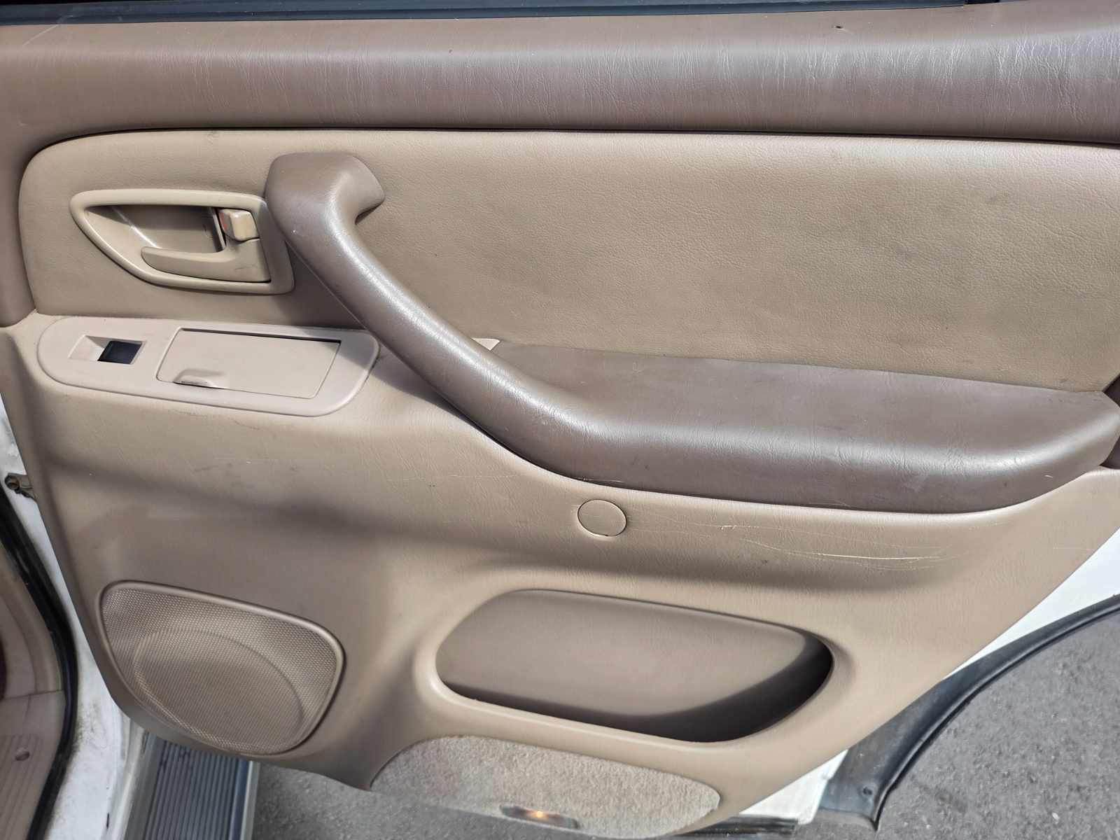 Used 2002 Toyota Sequoia SR5 RWD image 9