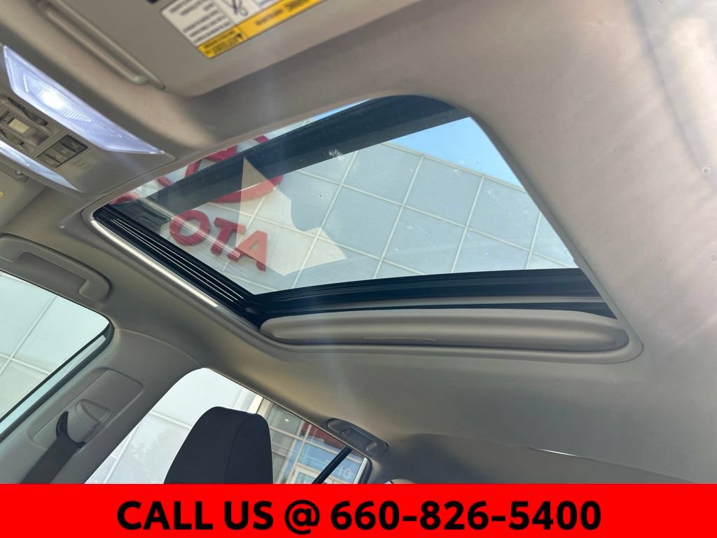 Certified 2021 Toyota RAV4 XLE w/ Convenience Package AWD/4WD image 12