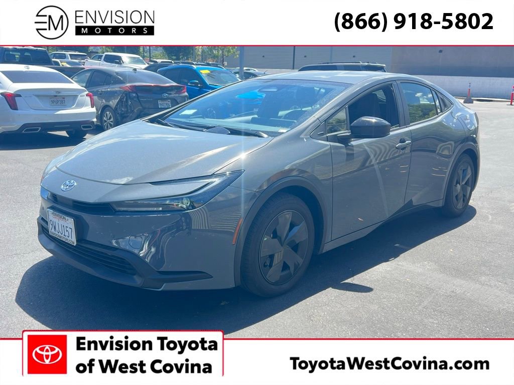 Used 2026 Toyota Prius LE image 1