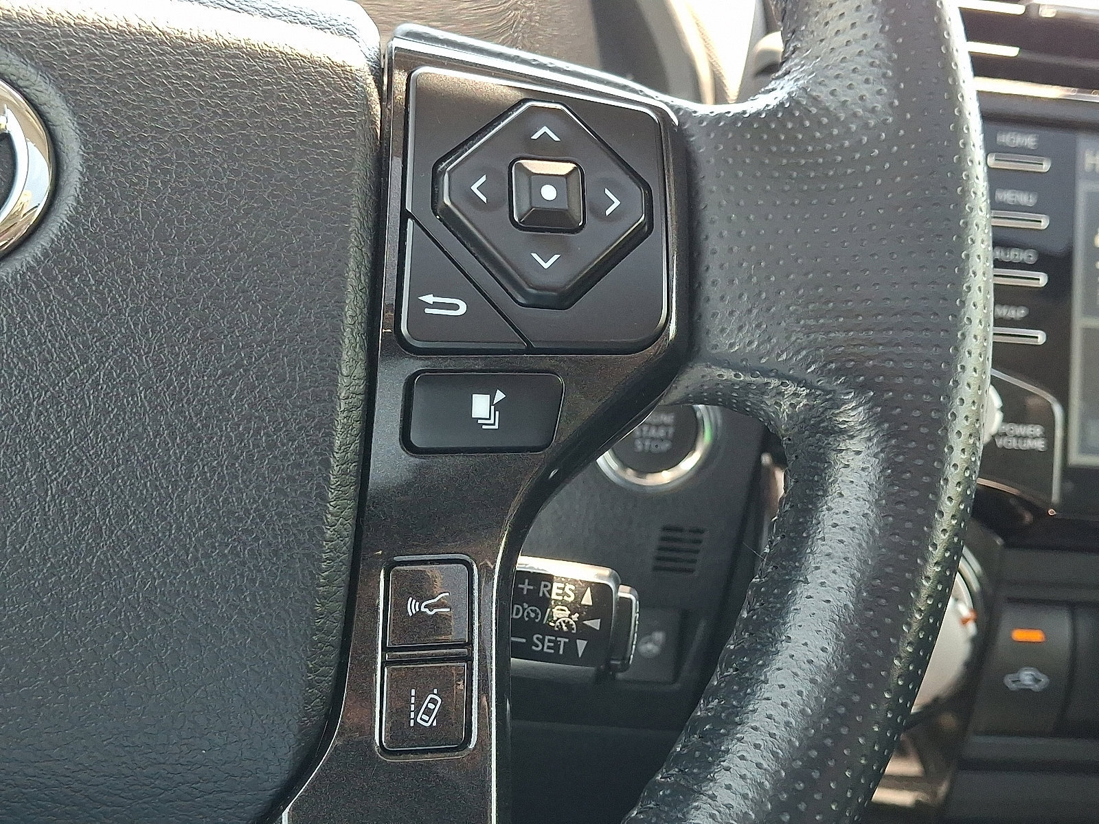 Certified 2023 Toyota 4Runner TRD Off-Road Premium w/ Off Road Premium Plus Package AWD/4WD image 24