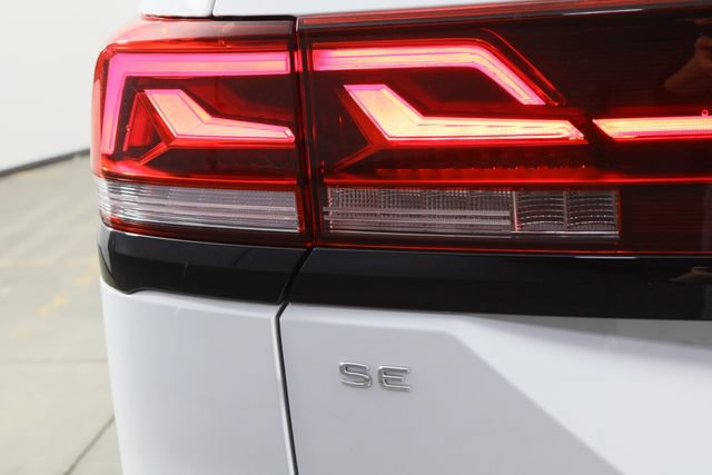 Used 2025 Volkswagen Atlas Peak Edition SE AWD/4WD image 49