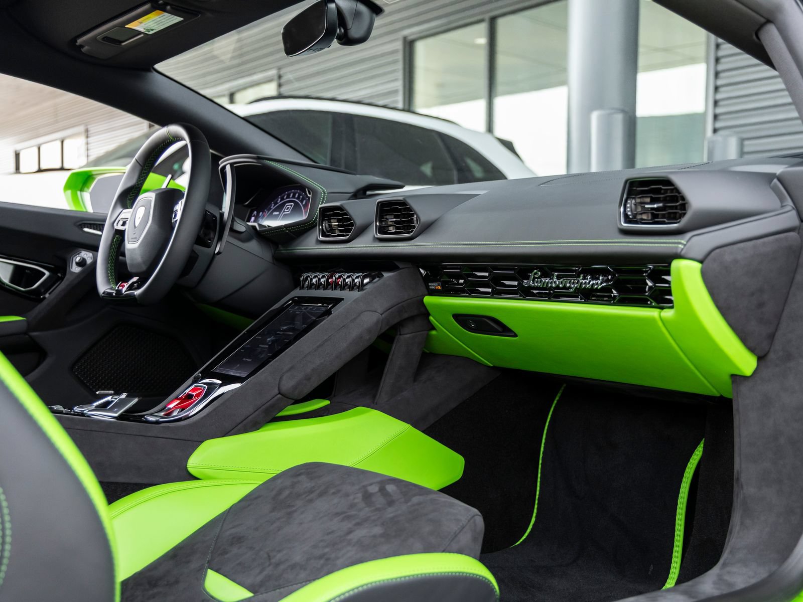Used 2023 Lamborghini Huracan Tecnica RWD image 42
