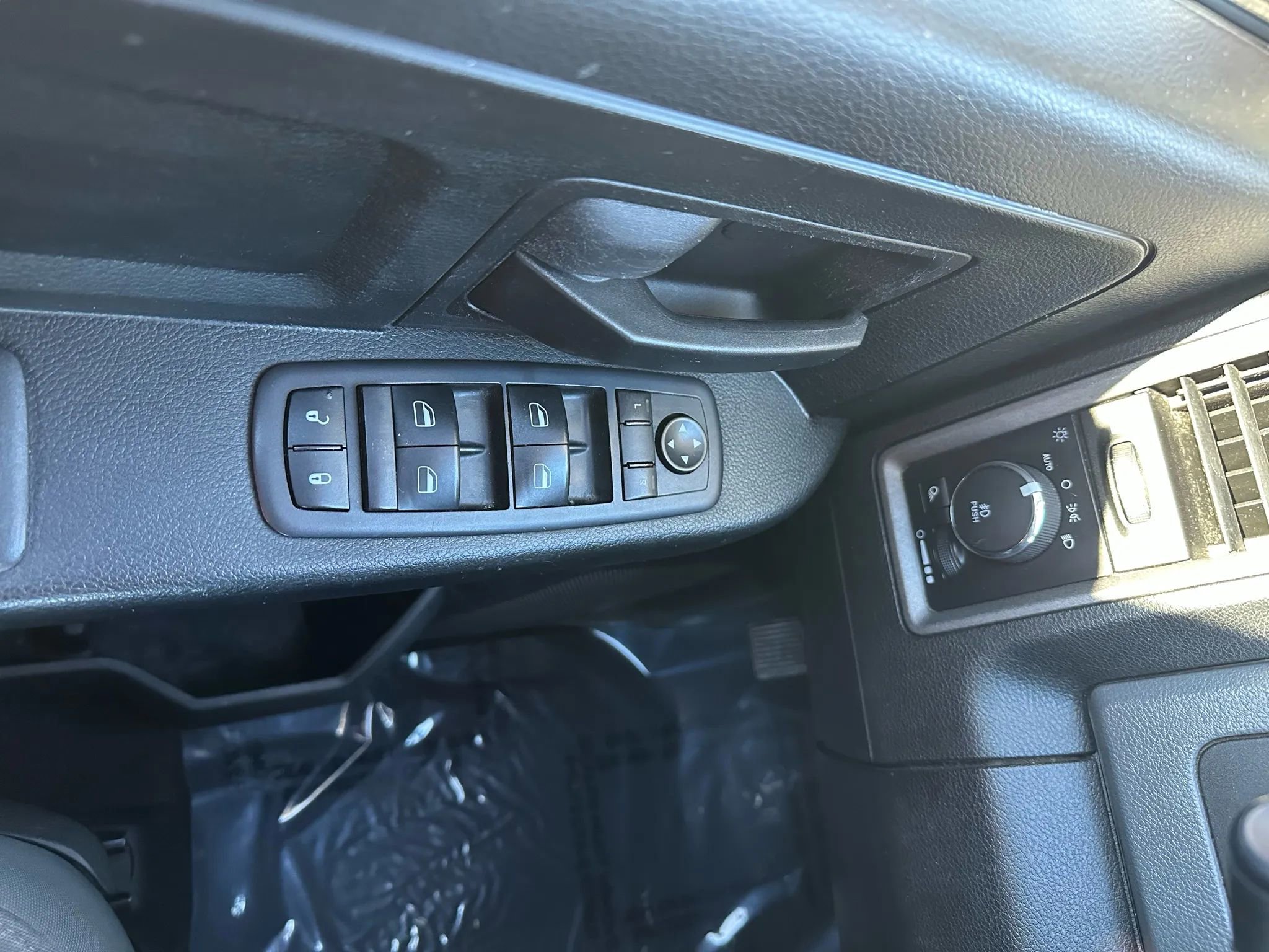 Used 2018 RAM 1500 Express image 35