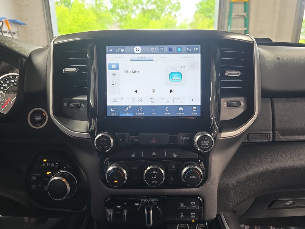 Used 2022 RAM 1500 Big Horn AWD/4WD image 19