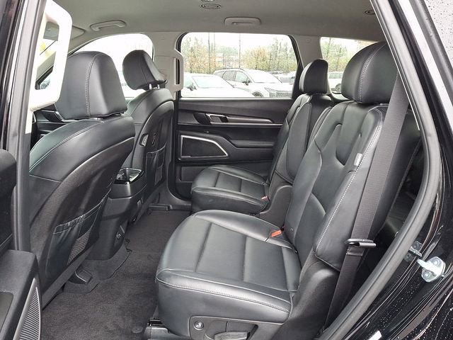 Used 2024 Kia Telluride S image 13