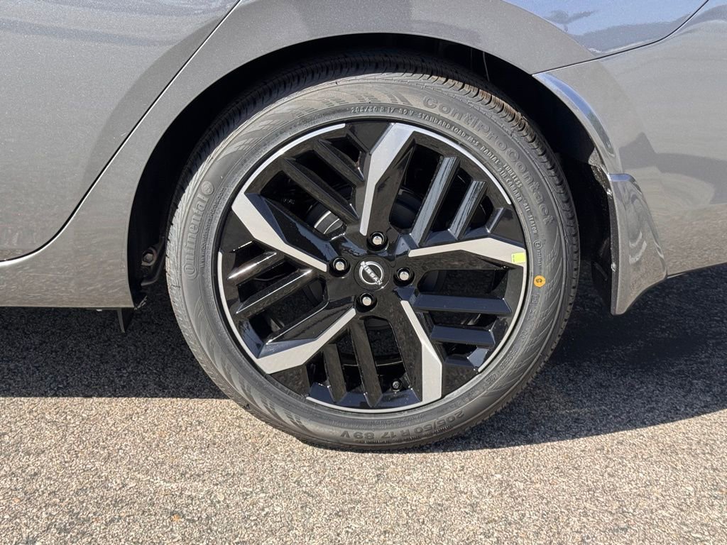 New 2025 Nissan Versa SR image 8