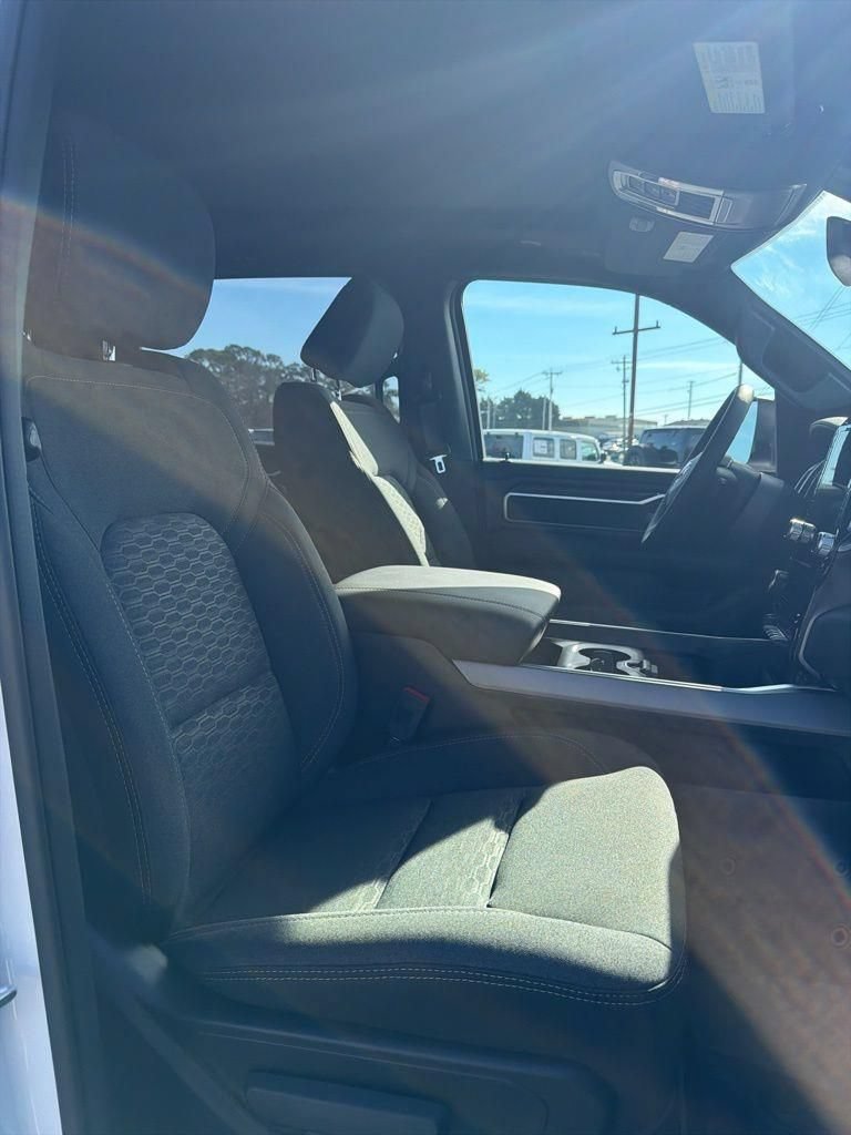 New 2026 RAM 1500 Big Horn AWD/4WD image 34