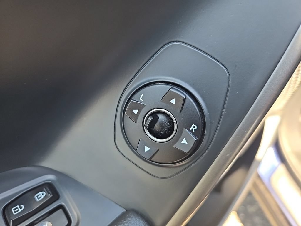 Used 2018 Hyundai Santa Fe Limited AWD/4WD image 28