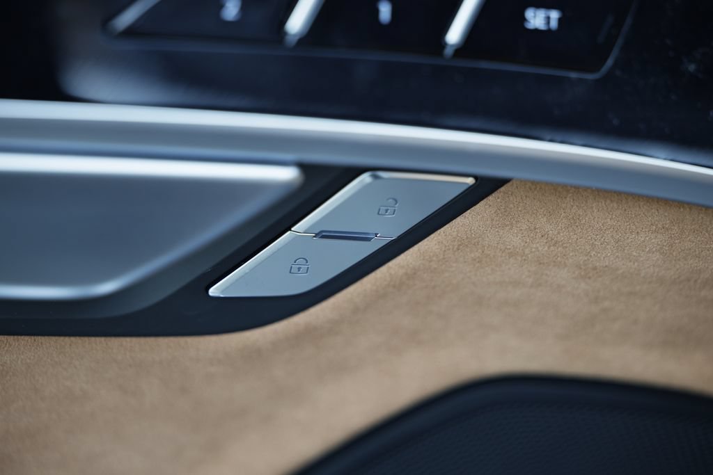 New 2026 Audi A8 L 3.0T AWD/4WD image 16
