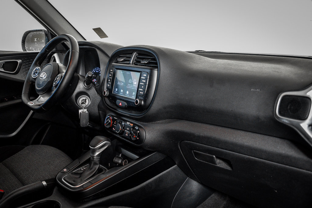 Used 2020 Kia Soul GT-Line FWD image 37