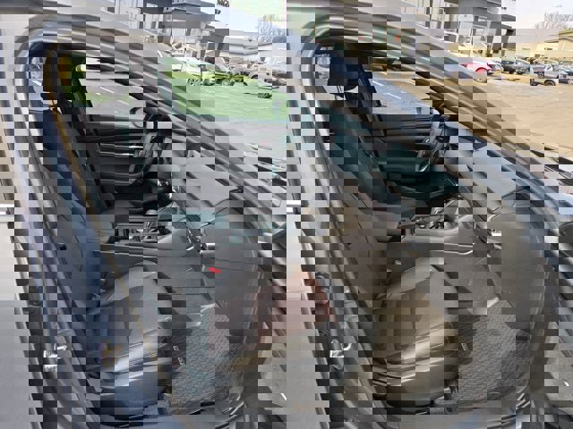 Certified 2025 MAZDA MAZDA3 Hatchback w/ Appearance Package image 16