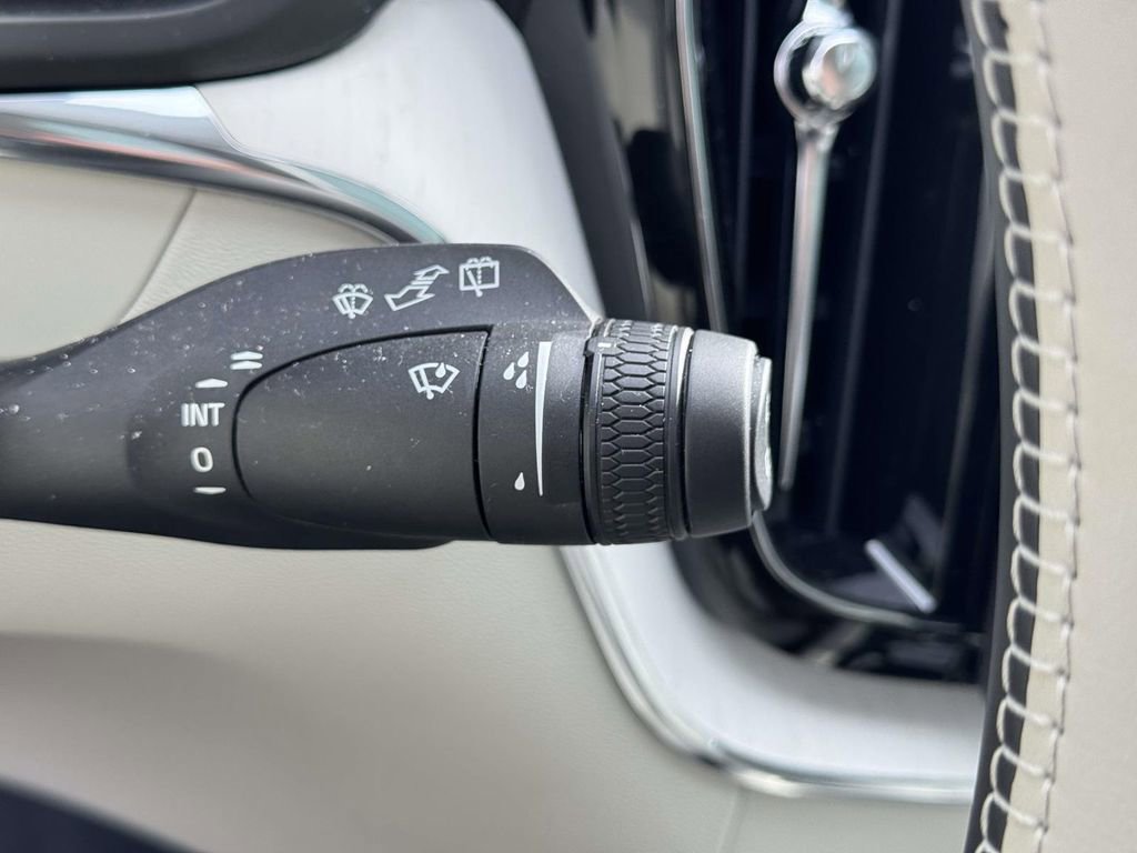 Certified 2026 Volvo XC60 B5 Ultra w/ Protection Package Premier image 22