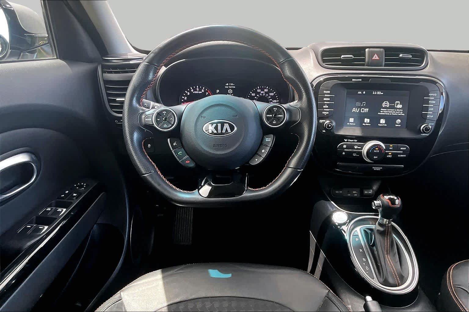 Used 2019 Kia Soul ! FWD image 6