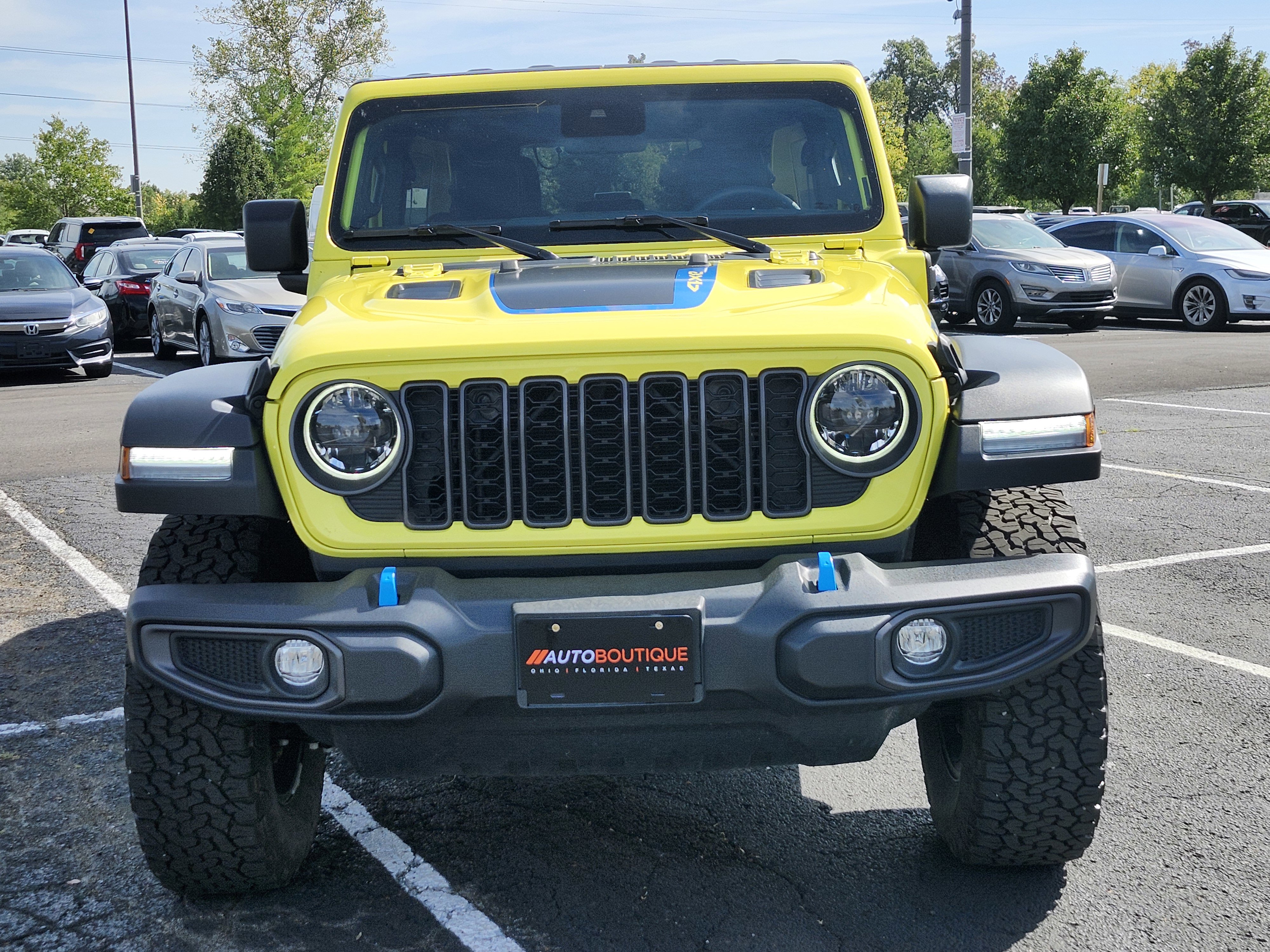 Used 2024 Jeep Wrangler Rubicon w/ Convenience Group image 3